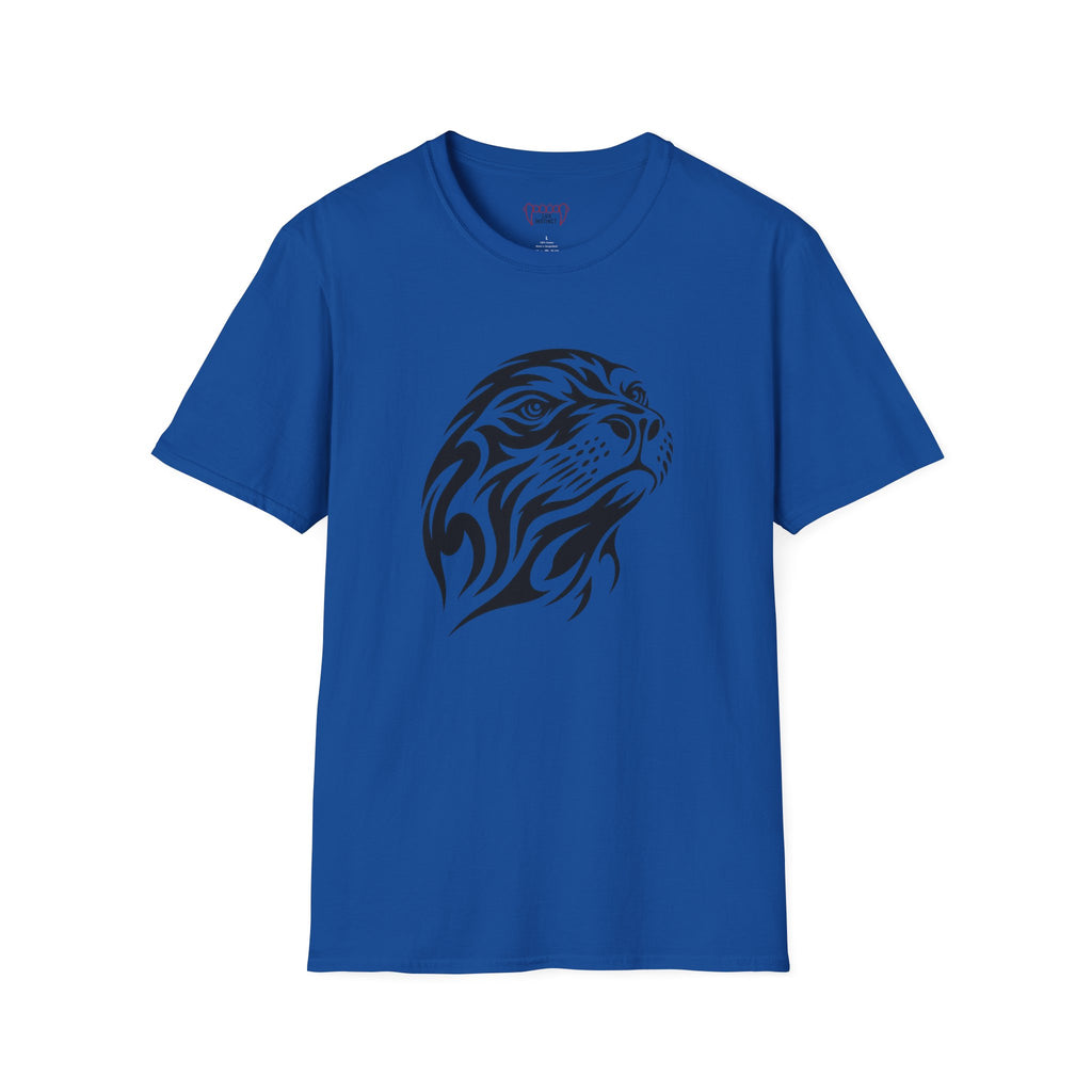 Gazing Sea Leopard T-shirt